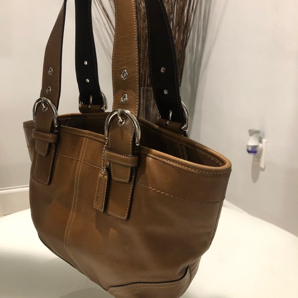 Coach purse - Picture 2 of 2